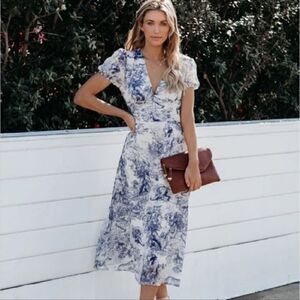 Moodie Royal Attraction Midi Dress *NWT size s